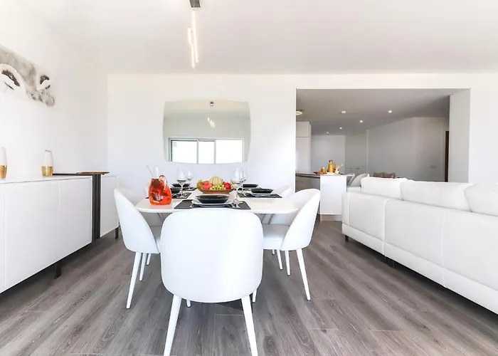 A&m Cliffs- Sea View